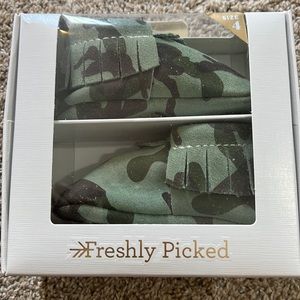 Freshly Picked Moccasins, Brand New In Box, Size 4, Camo Green